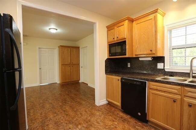 Building Photo - 12010 11th St