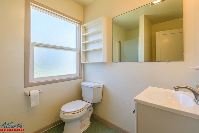 Building Photo - Lovely Home | Desirable Location