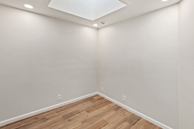 Building Photo - 4111 Reyes St