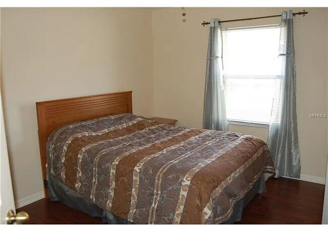 Building Photo - 4 bed, 2 Bath New Tampa Home for Lease!