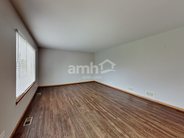 Building Photo - 10144 Ashley St