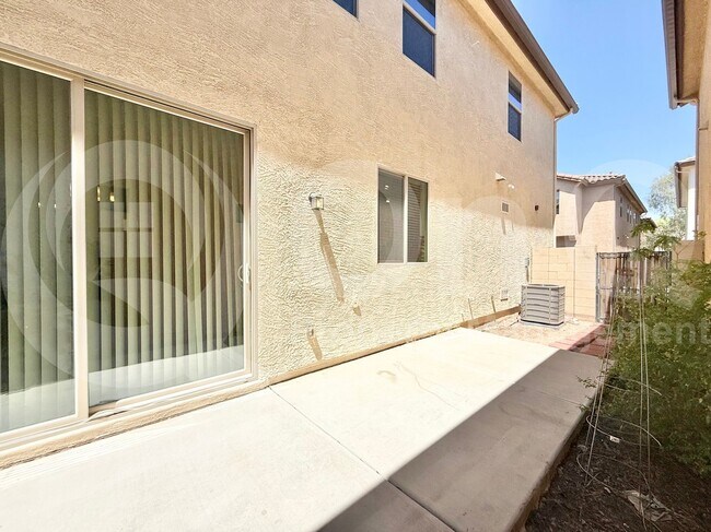 Building Photo - 9218 W Meadow Dr