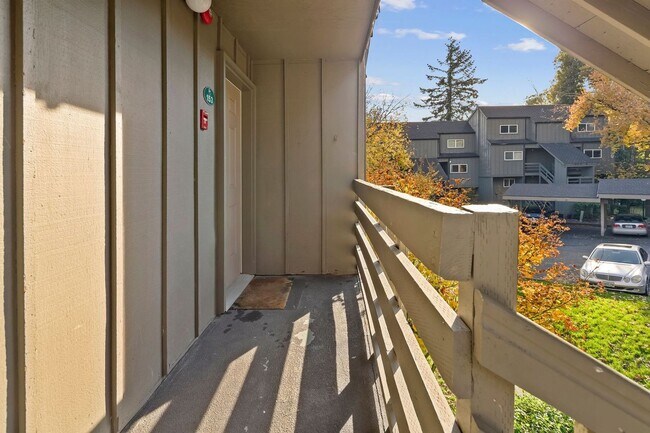 Building Photo - 4Touchstone