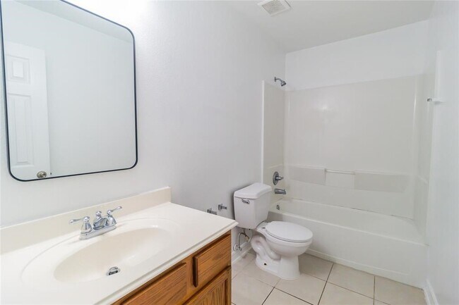 Building Photo - 19643 Summerlin Dr