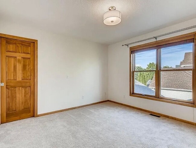 Building Photo - Stunning 4BR/5BA Eden Prairie Home W/Conservation Area Views Available 4/15!