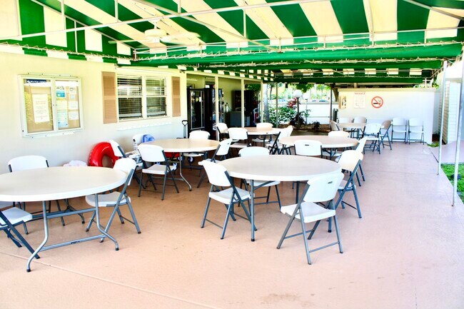 Building Photo - 1801 Eleuthera Point