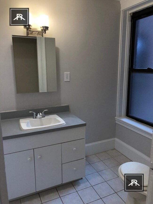 Building Photo - 3 bedroom in Cambridge MA 02140