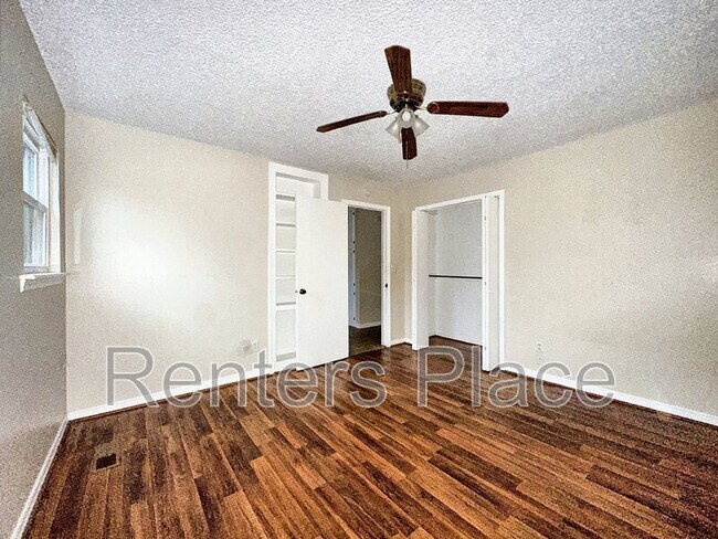 Building Photo - 302 N Wortman Ave