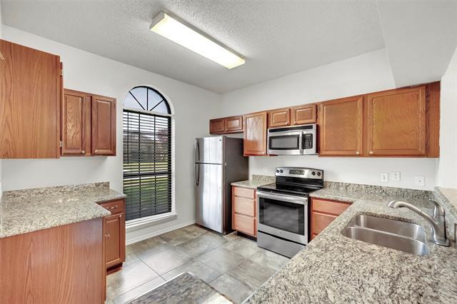 Building Photo - 5102 Wood Creek Ln