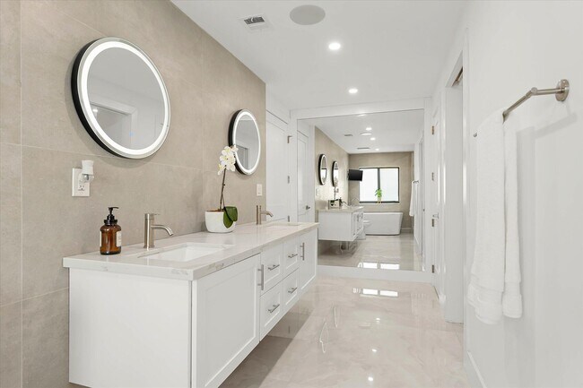 Building Photo - 800 Andrews Ave