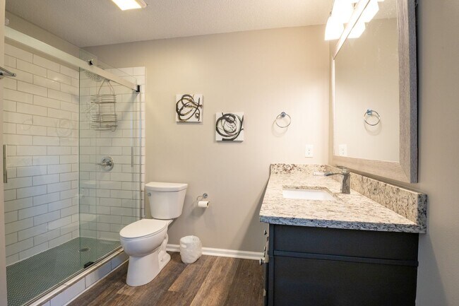 Building Photo - FURNISHED RENTAL FOR 3-12 MONTHS AVAILABLE MID-JUNE