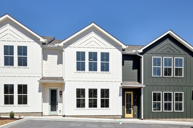 Building Photo - 361 Archwood Dr