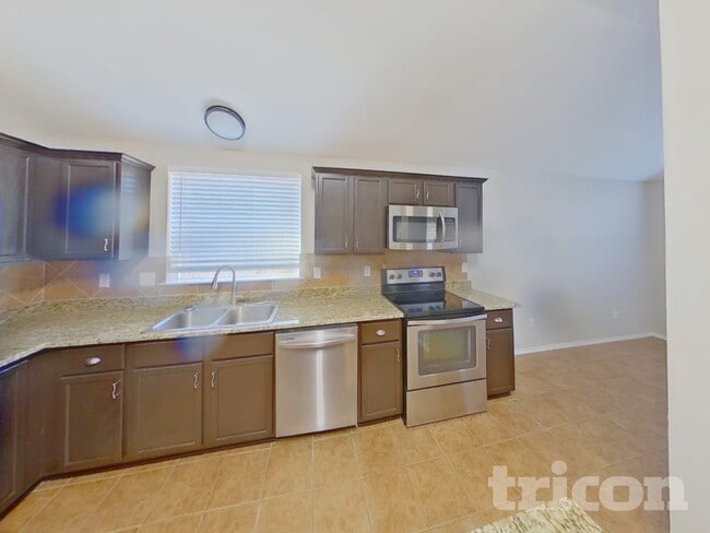 Building Photo - 13129 Padre Ave