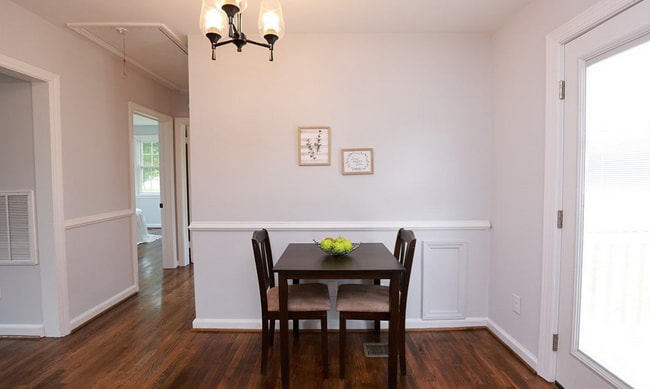 Building Photo - 502 Patrick Ave