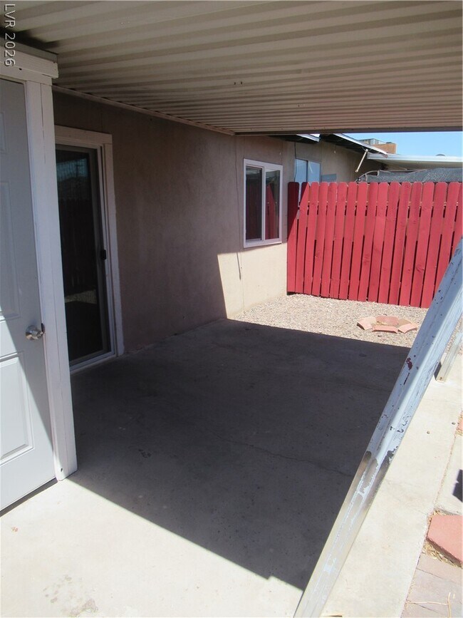 Building Photo - 357 E Van Wagenen St