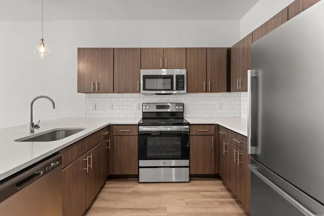 Building Photo - Newer 1 bedroom condo in The Ontario in Na...