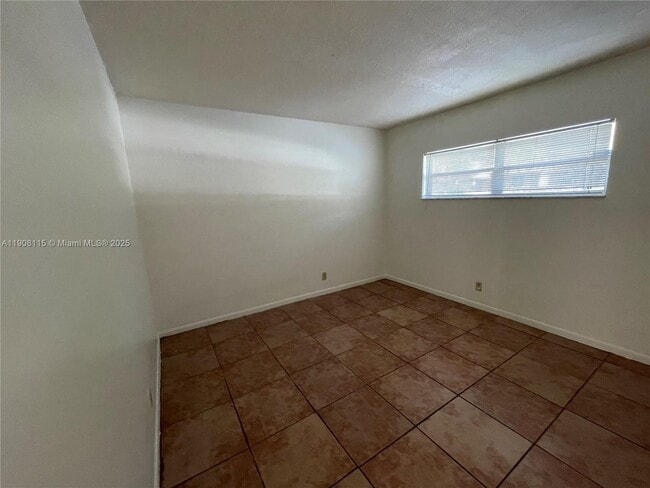 Building Photo - 4200 NW 3rd Ct