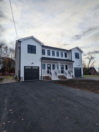 Building Photo - 398 Sutton St