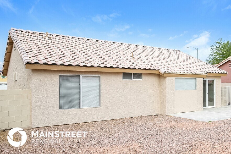 Building Photo - 5324 N Padero Dr