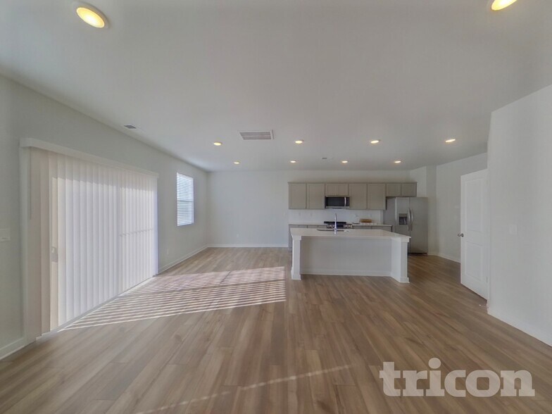 Building Photo - 521 Mountain Vw Dr