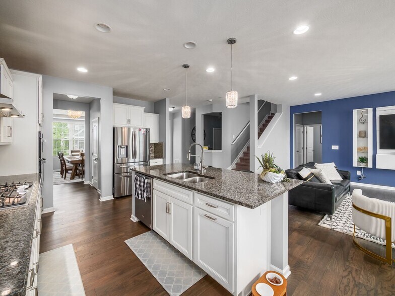 Building Photo - 6575 Rocky Frk Dr