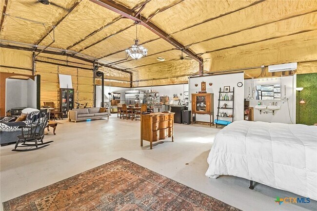 Building Photo - 218 Alexandra Ln