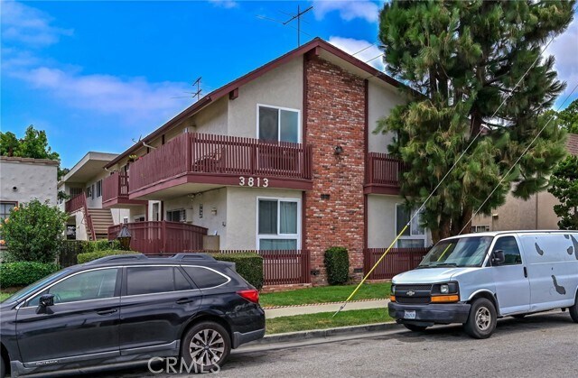 Building Photo - 3813 Huron Ave