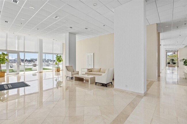 Building Photo - 400 N Flagler Dr
