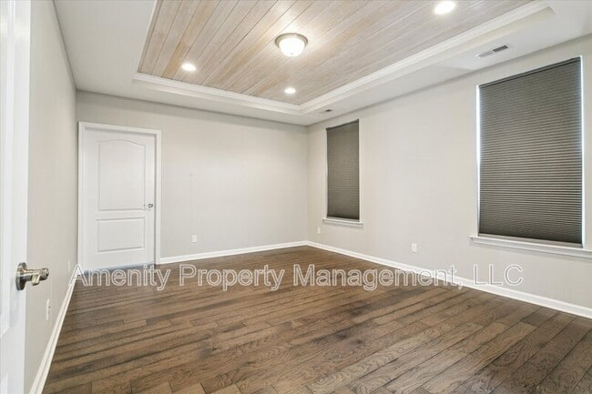 Building Photo - 3972 Prospect St