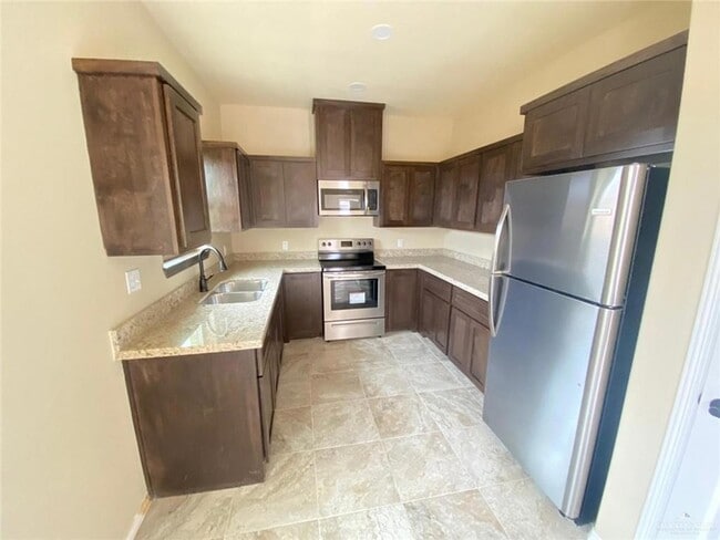 Building Photo - 5709 Nightingale Ave