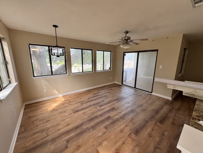 Building Photo - 1313 Airport Dr