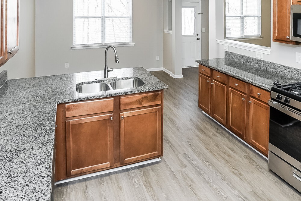 Building Photo - 119 Crescent Brook Crossing