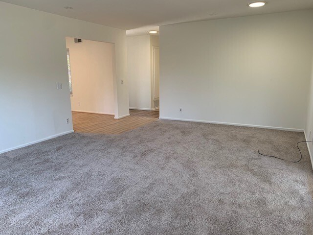 Building Photo - 270 Savona Ave