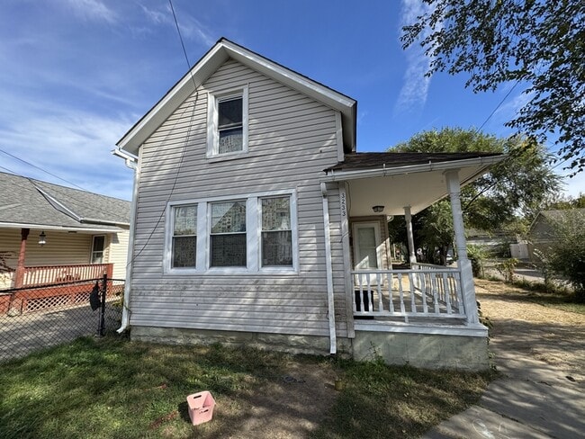 Building Photo - 3233 W 50th St