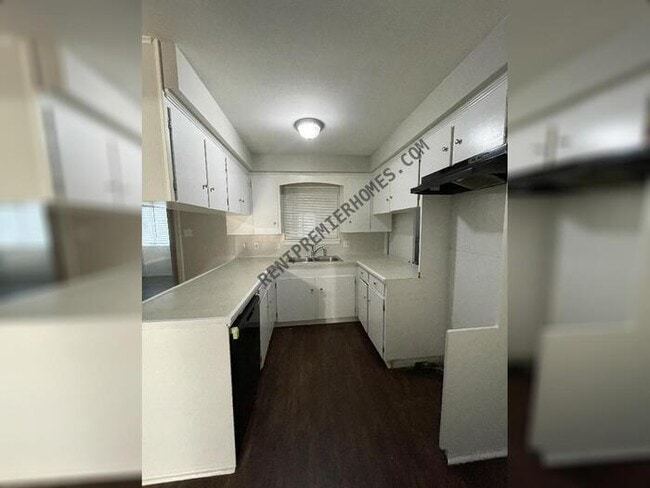 Building Photo - 6800 Hinkson Rd