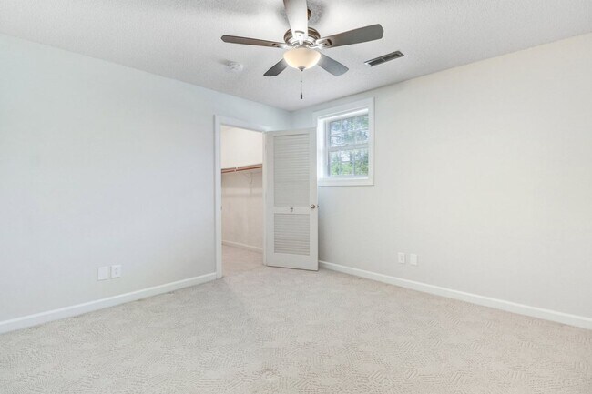 Building Photo - CHARMING 2-STORY BRICK HOME *Excellent Goldsboro Location* Lawn Care Included!