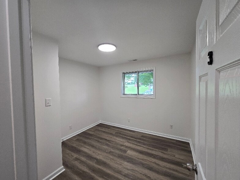 Building Photo - 1416 Weaver Ave