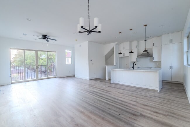 Building Photo - Rooftop Living Steps from Greenville Ave | 3BR/3.5BA Townhome
