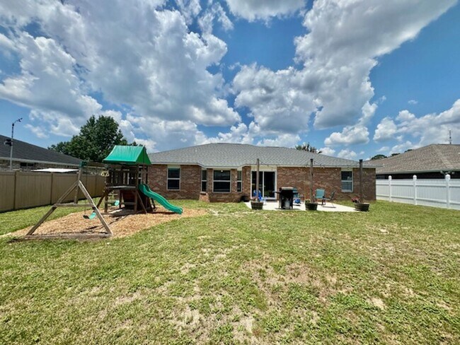 Building Photo - 4233 Shadow Ln