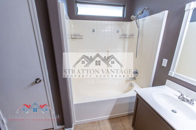 Building Photo - 10234 E Carol Ave