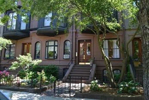 Building Photo - 309 Beacon St