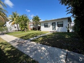 Building Photo - 1639 Funston St
