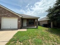 Building Photo - 207 Andy Ln
