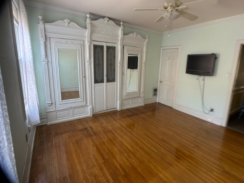 Building Photo - 855 N 23rd St