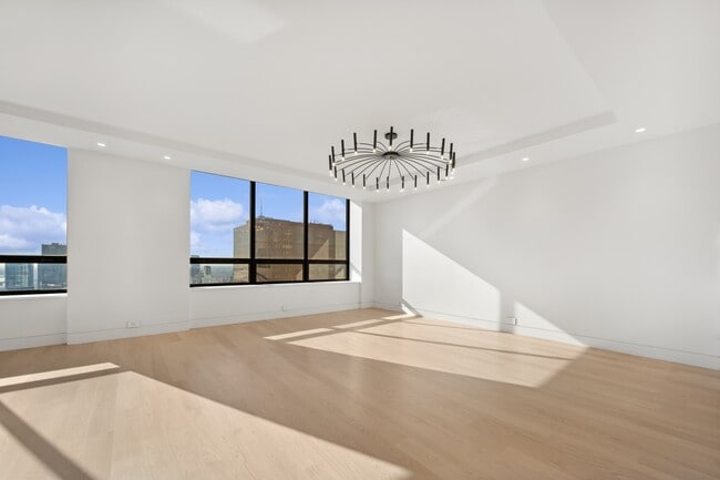 Building Photo - 180 E Pearson St