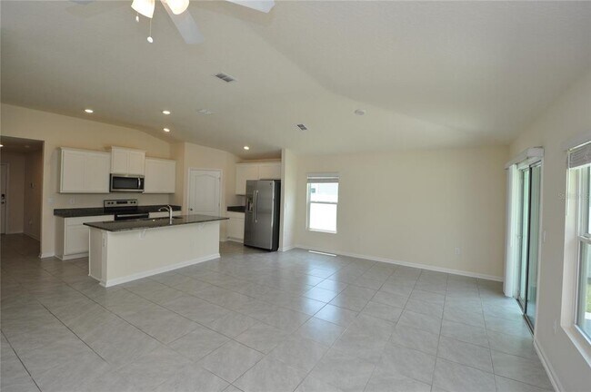 Building Photo - 80 Oakleaf Way