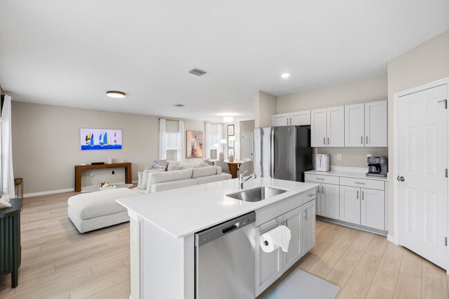 Building Photo - 7846 Peace Lily Ave