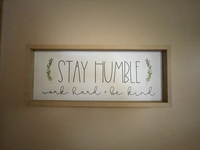 Stay Humble- stay here! - 644 3 Mile Rd NE