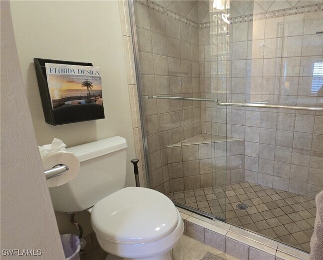 Building Photo - 12945 Vanderbilt Dr