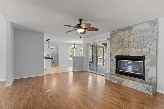 Building Photo - Corner Lot Brandywine Home Available for Long Term Rental